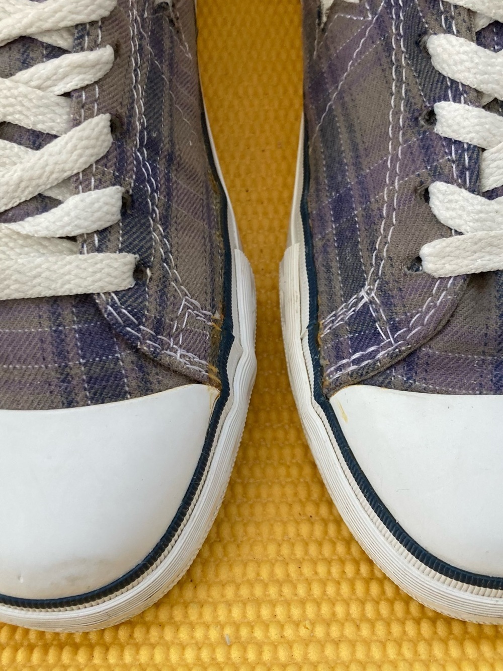Converse All Star Plaid Sneakers Women's size 10 - Picture 4 of 10